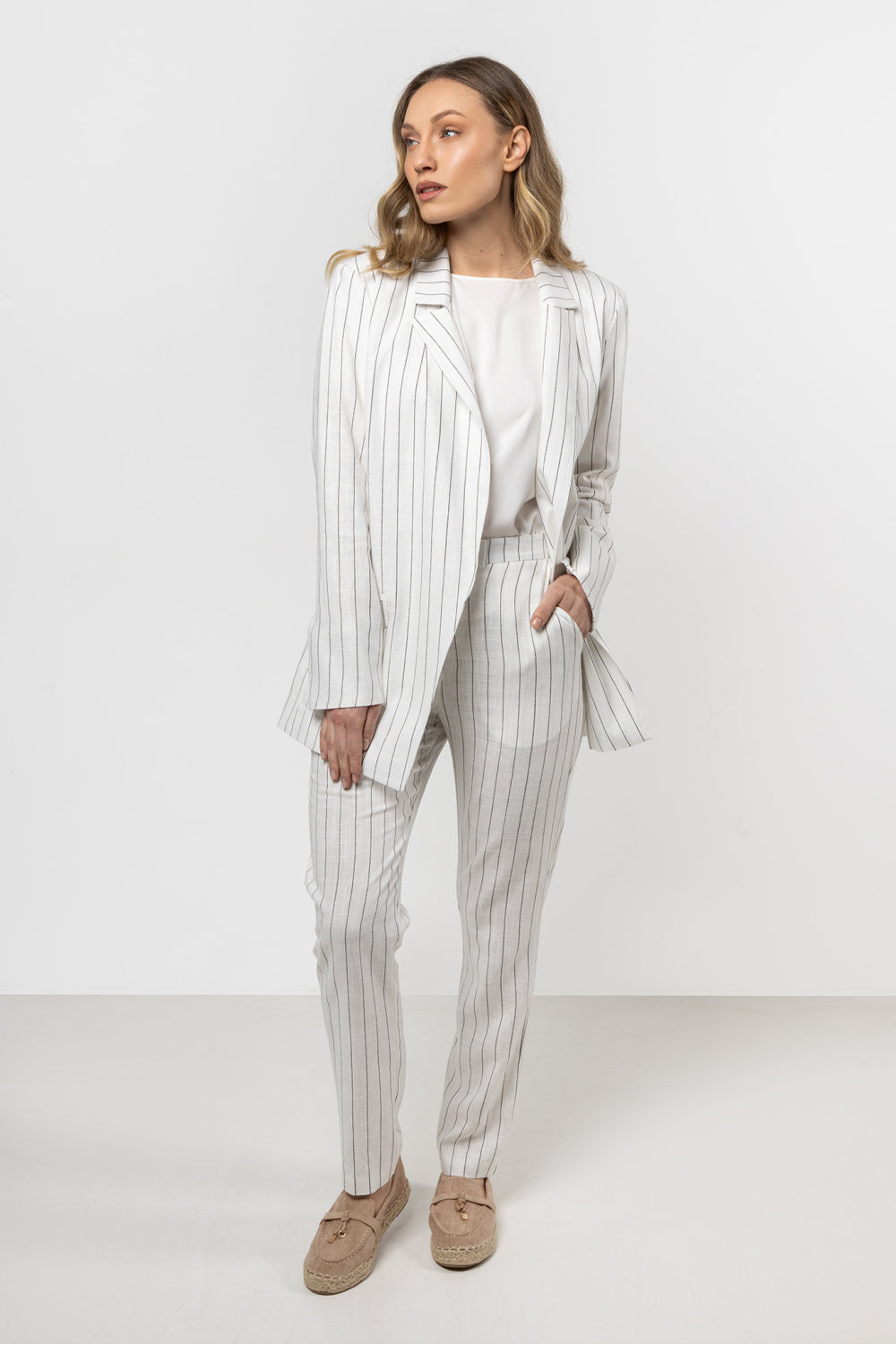 Pantalón modelo 212251 awama