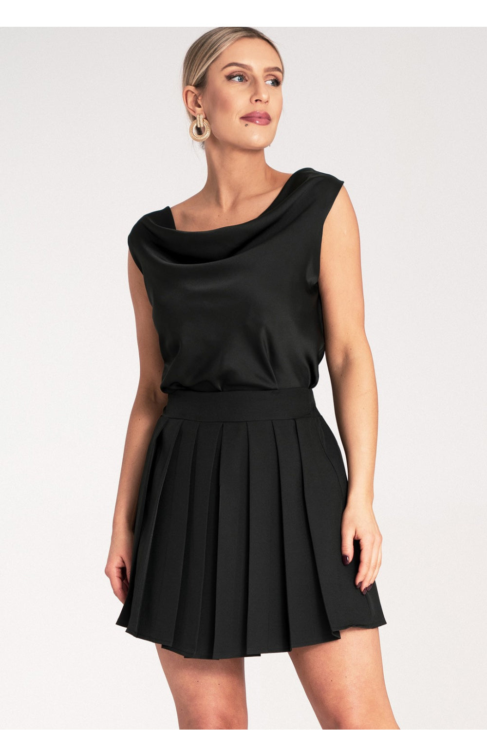 Falda corta modelo 214841 Figl