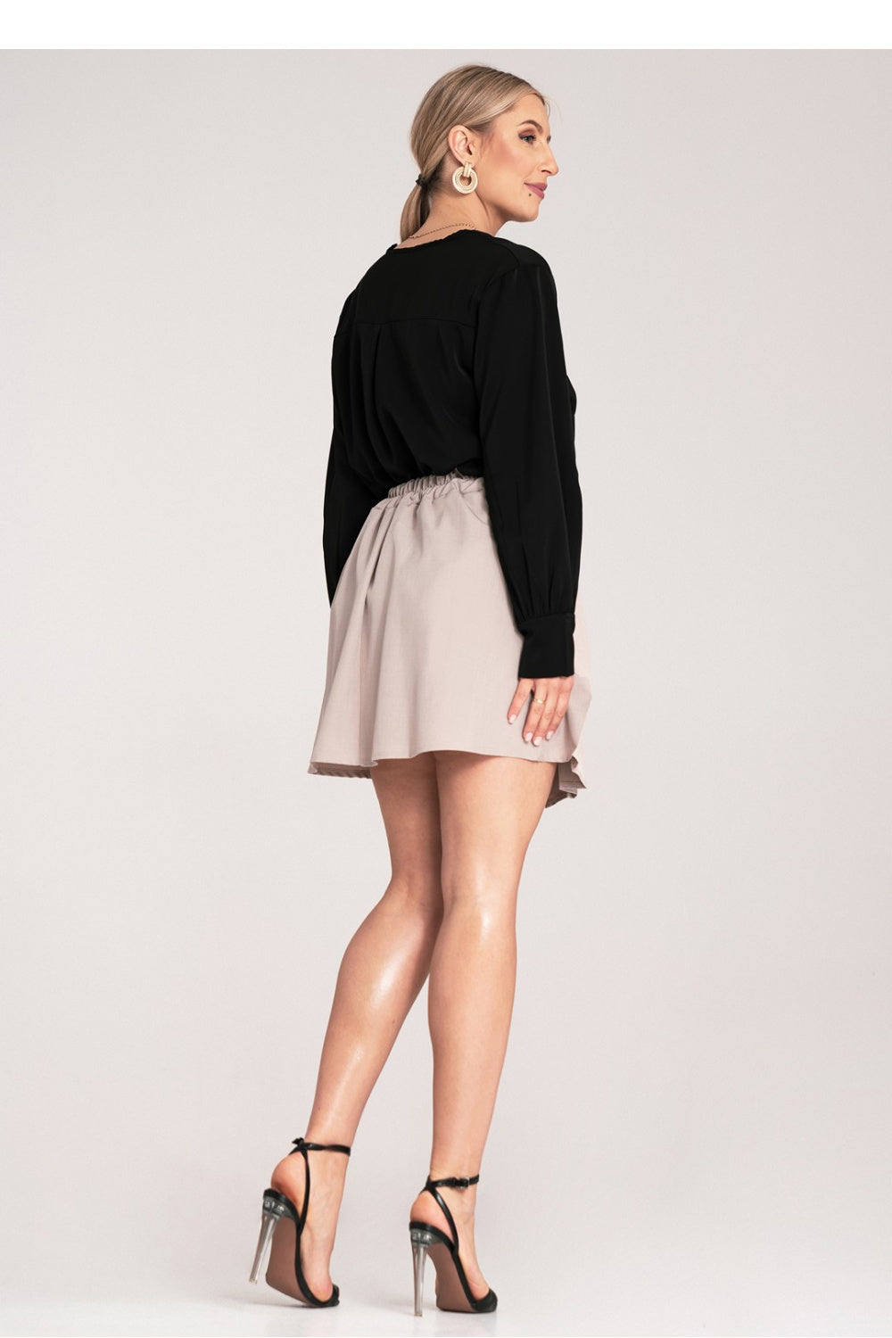 Falda corta modelo 214842 Figl