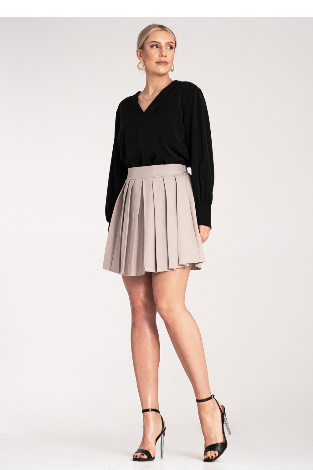 Falda corta modelo 214842 Figl