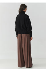 Jersey de cuello alto modelo 217395 Makadamia