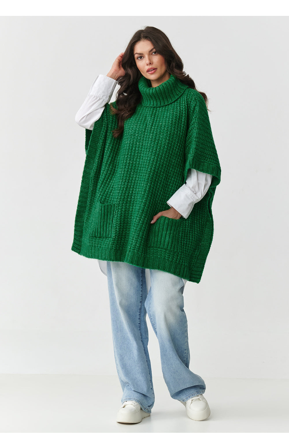 Jersey de cuello alto modelo 217655 Makadamia