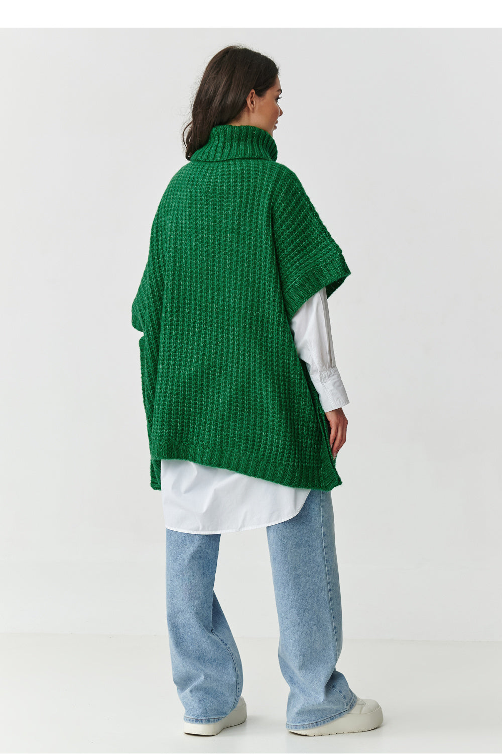 Jersey de cuello alto modelo 217655 Makadamia