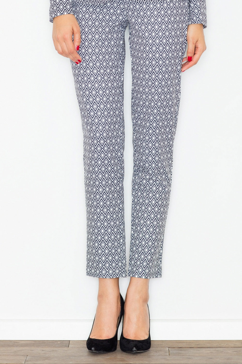 Pantalón de mujer modelo 77143 Figl