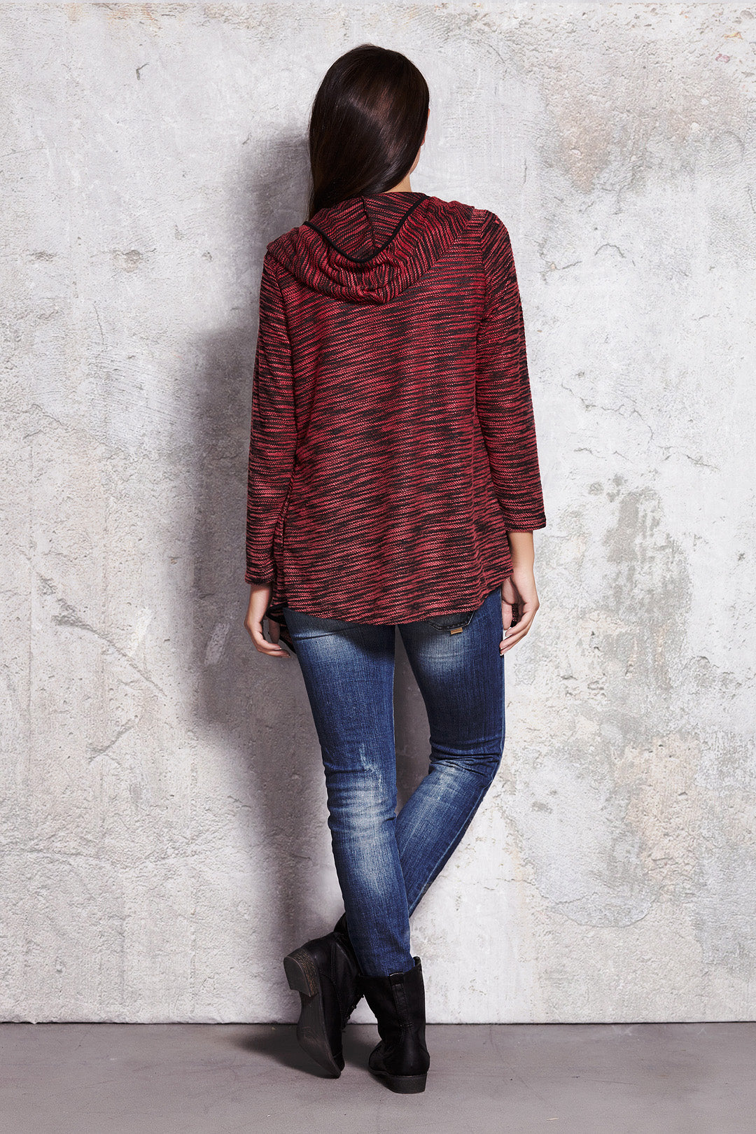 Sudadera modelo 35711 Infinite You - ZYOUNAT Boutique