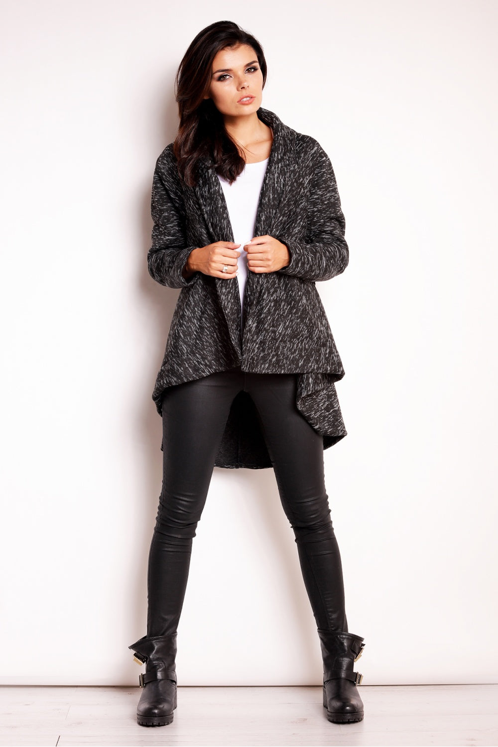 Abrigo modelo 129187 Infinite You - ZYOUNAT Boutique