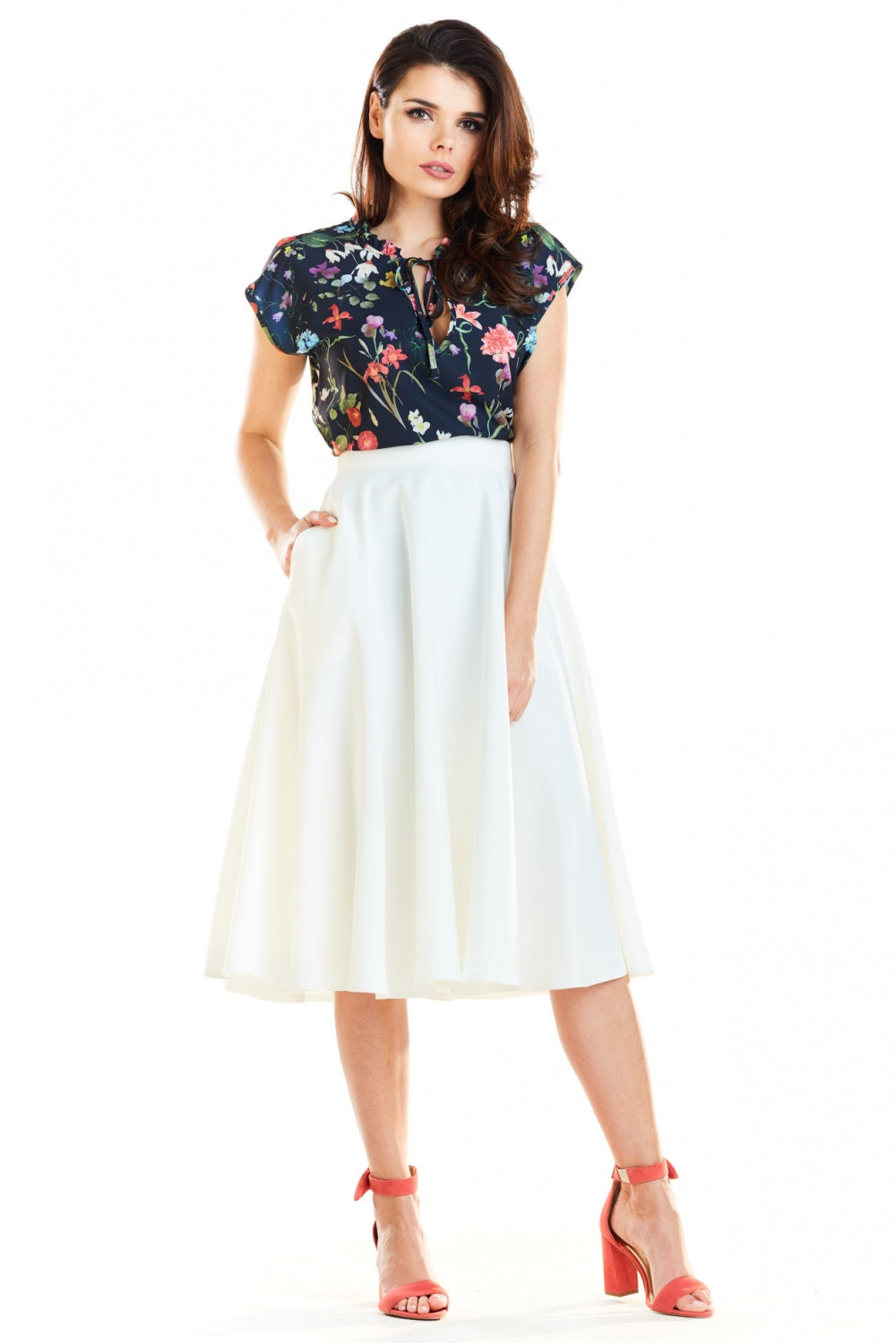 Falda modelo 129952 awama