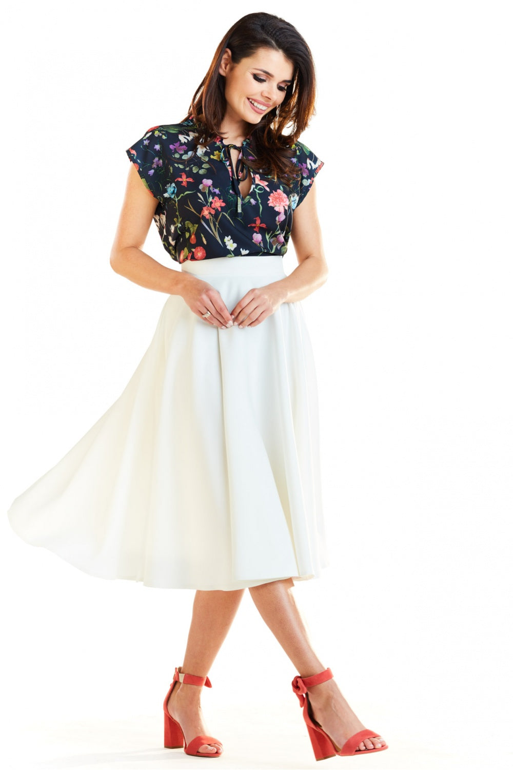 Falda modelo 129952 awama