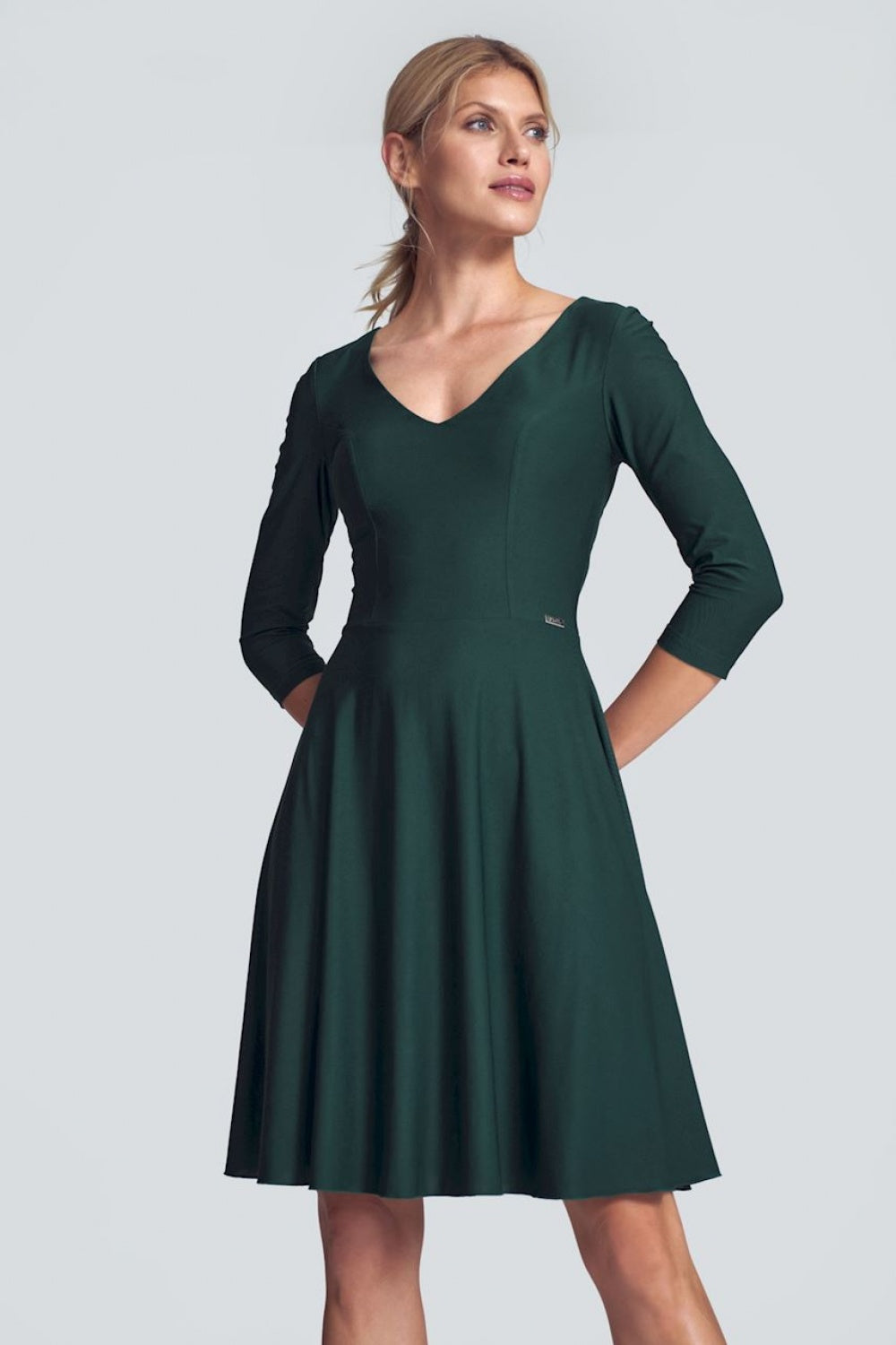 Vestido de cóctel modelo 147915 Figl