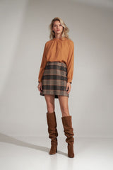 Falda corta modelo 150904 Figl