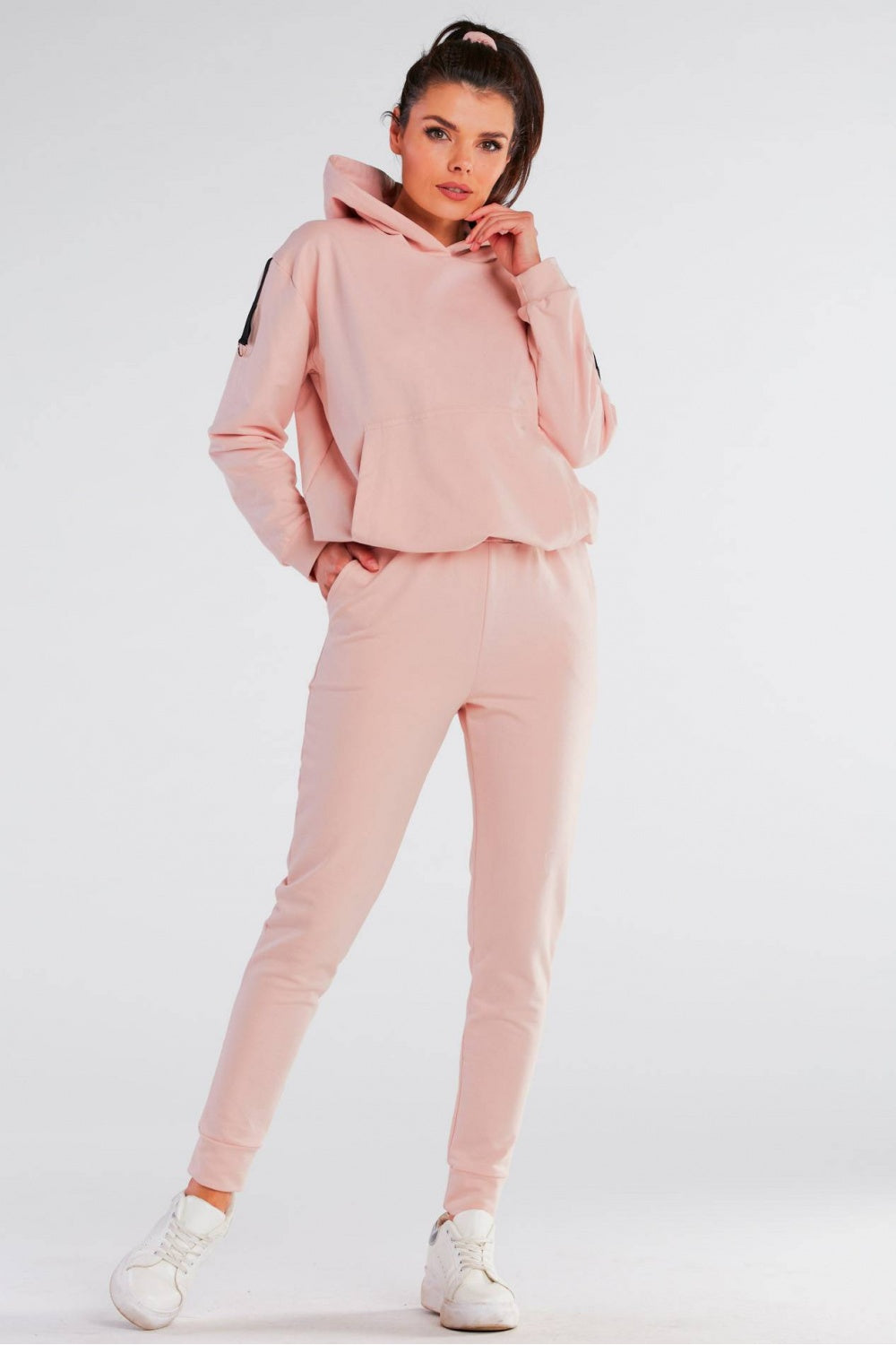 Pantalón de chándal modelo 159256 Infinite You