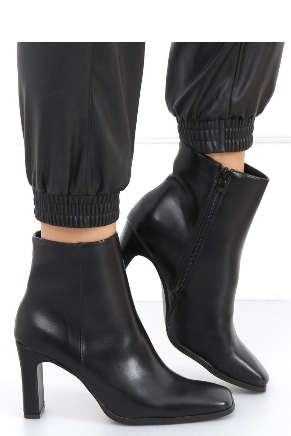 Botas tacón modelo 159468 Inello