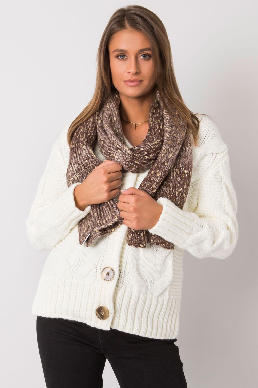 Mantón modelo 161160 AT