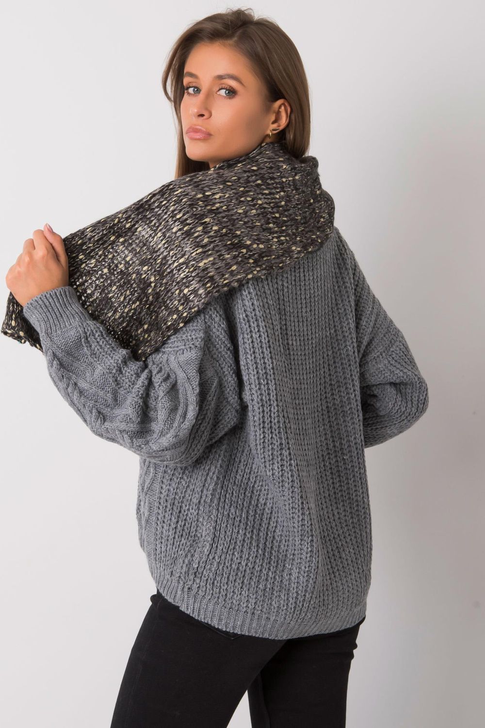 Mantón modelo 161164 AT