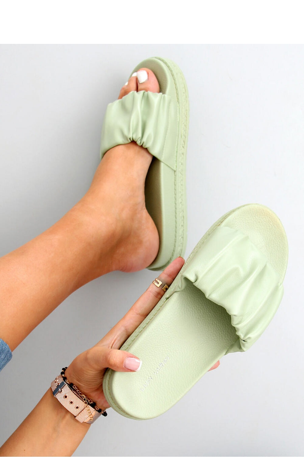 Chanclas modelo 165072 Inello