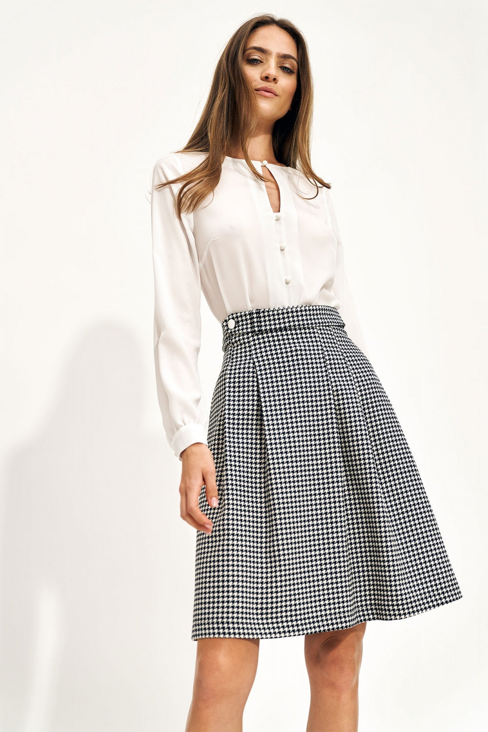 Falda modelo 169901 Nife