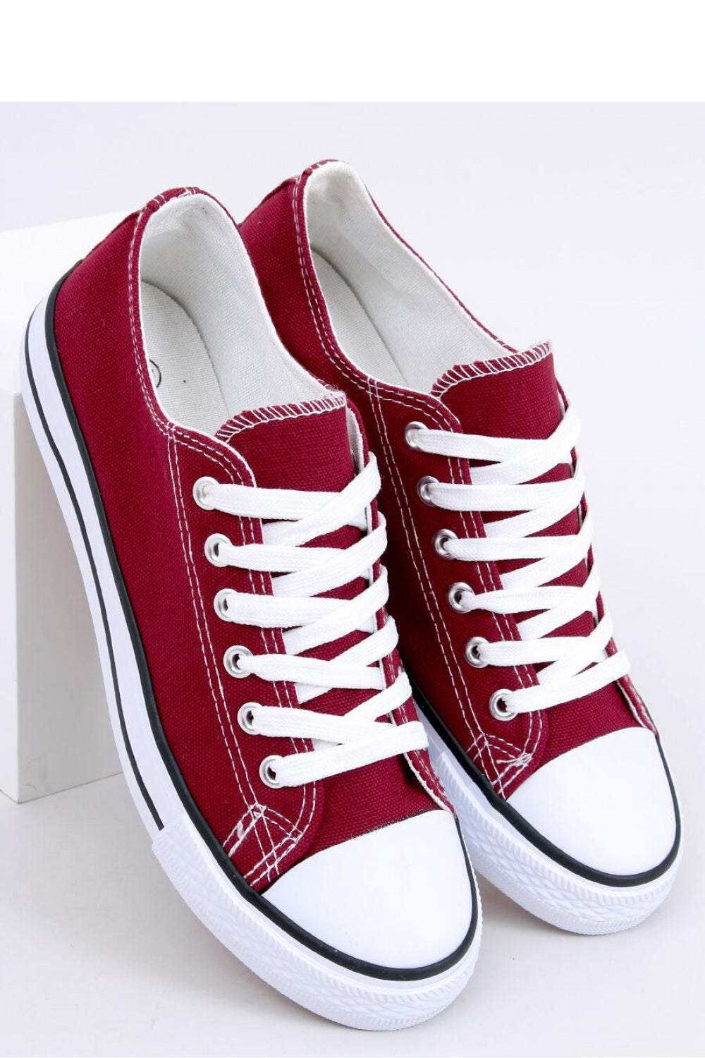 Zapatillas modelo 170661 Inello