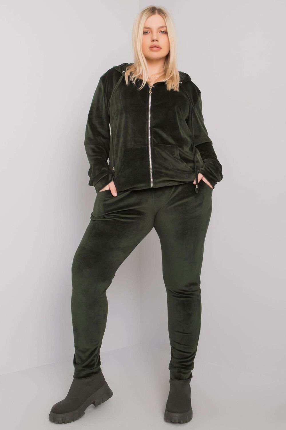 Conjunto de talla grande modelo 171041 Relevance