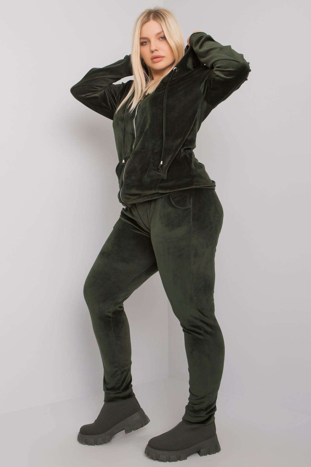 Conjunto de talla grande modelo 171041 Relevance