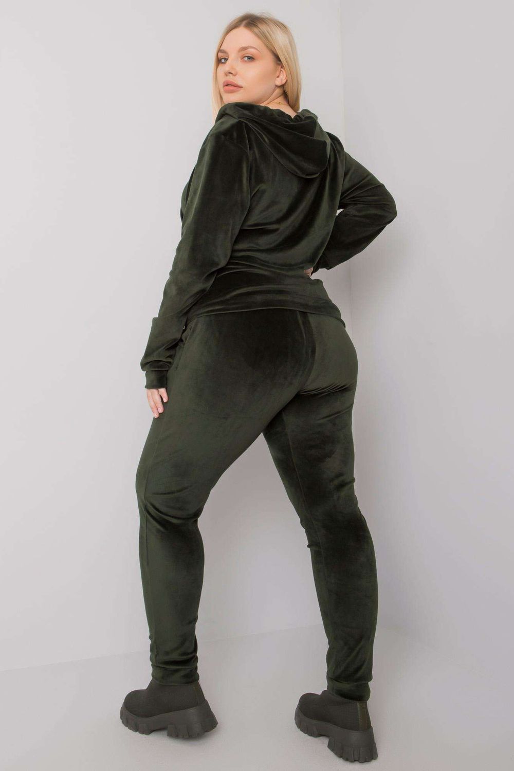 Conjunto de talla grande modelo 171041 Relevance