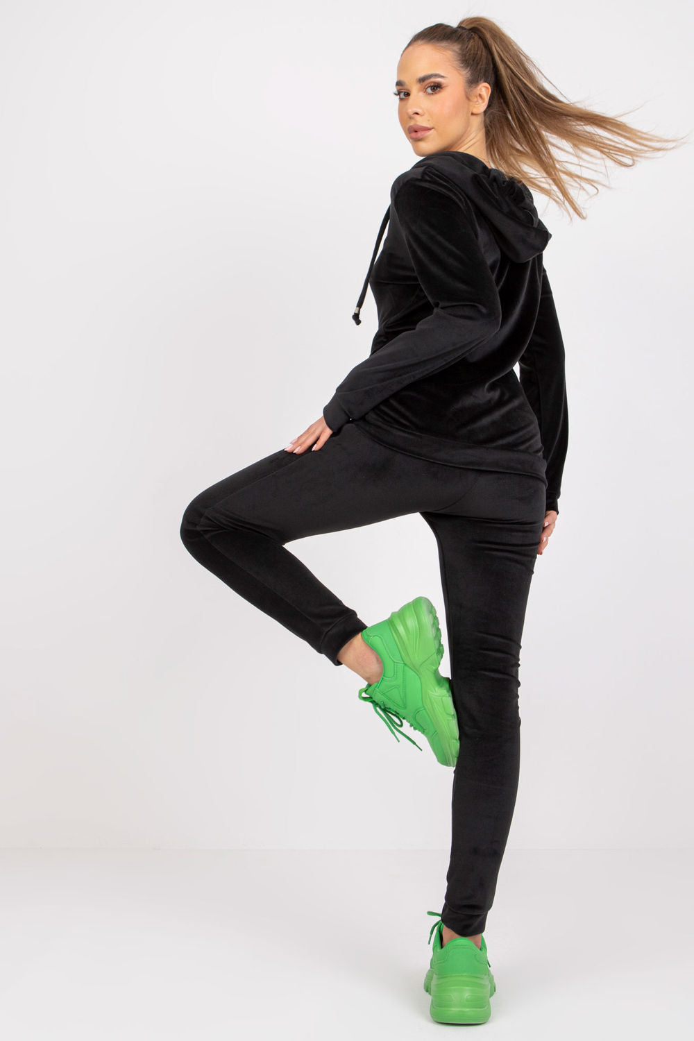 Conjunto modelo 171059 Relevance