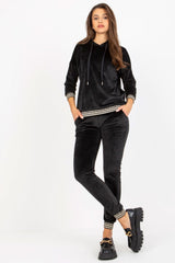 Conjunto modelo 172688 Relevance