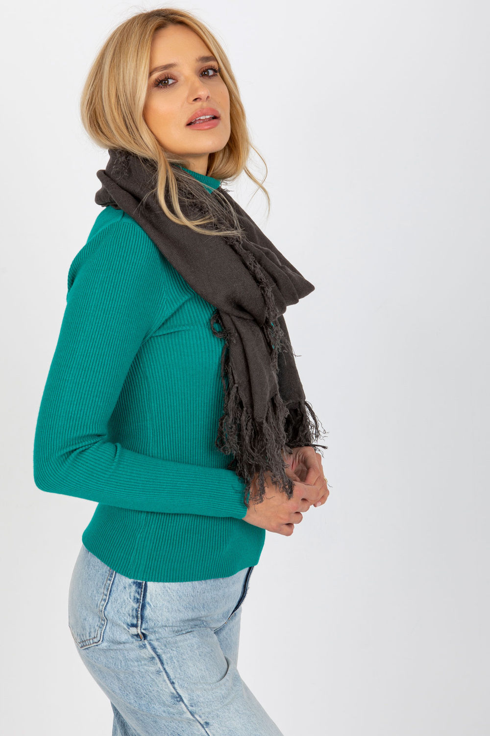 Mantón modelo 174881 AT