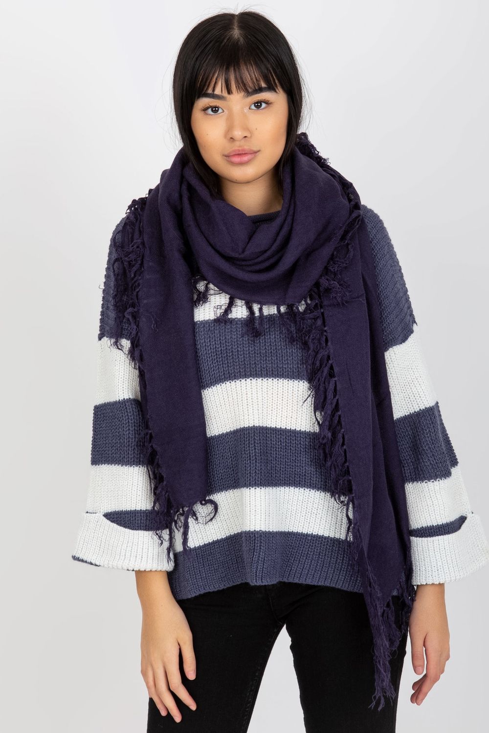 Mantón modelo 174882 AT