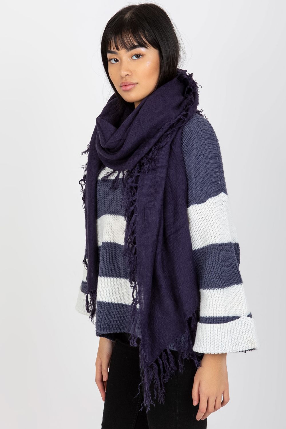 Mantón modelo 174882 AT