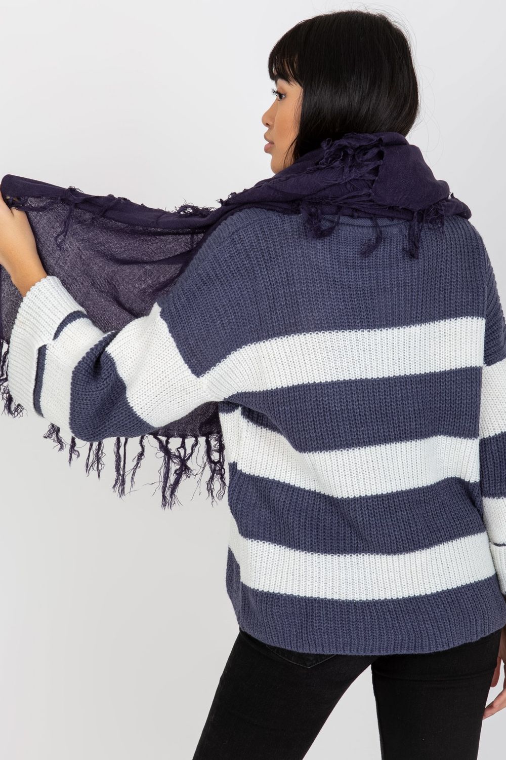 Mantón modelo 174882 AT