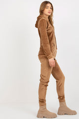 Conjunto modelo 177079 Relevance