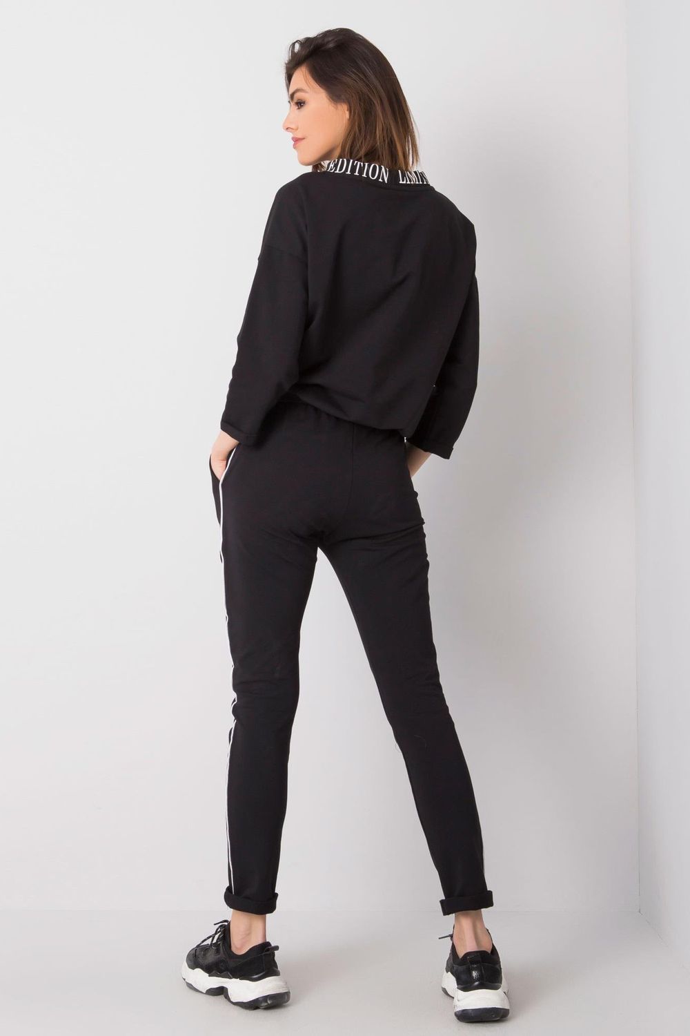 Conjunto modelo 177094 Relevance