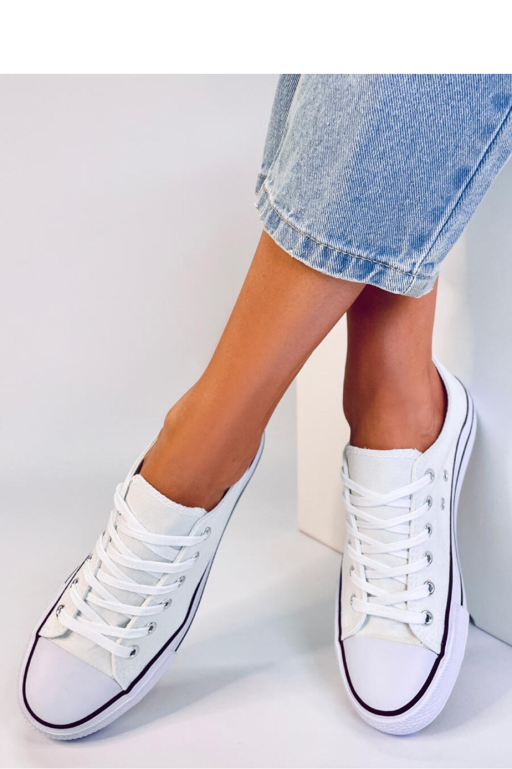 Zapatillas modelo 178739 Inello