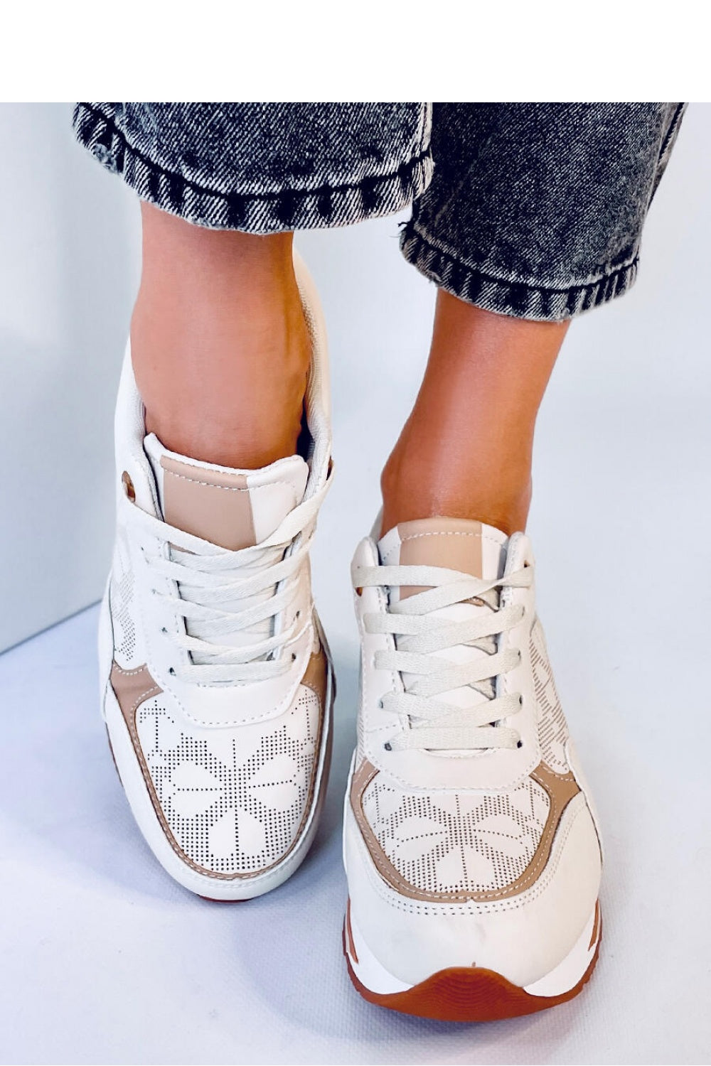 Deportivas tacón cuña modelo 178755 Inello