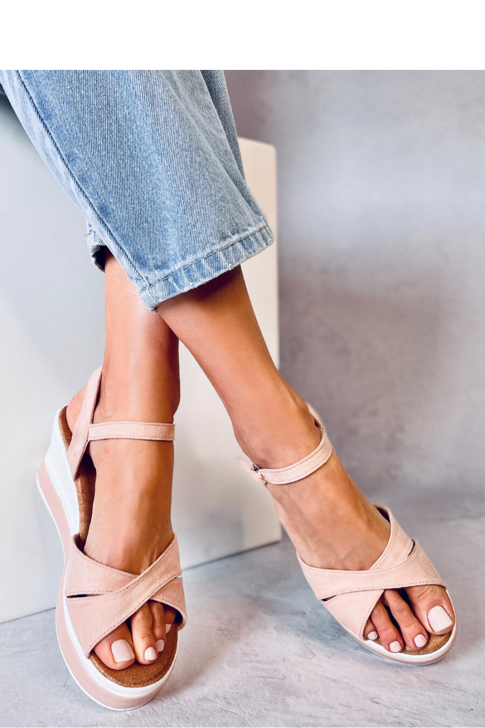 Sandalias tacón modelo 180391 Inello