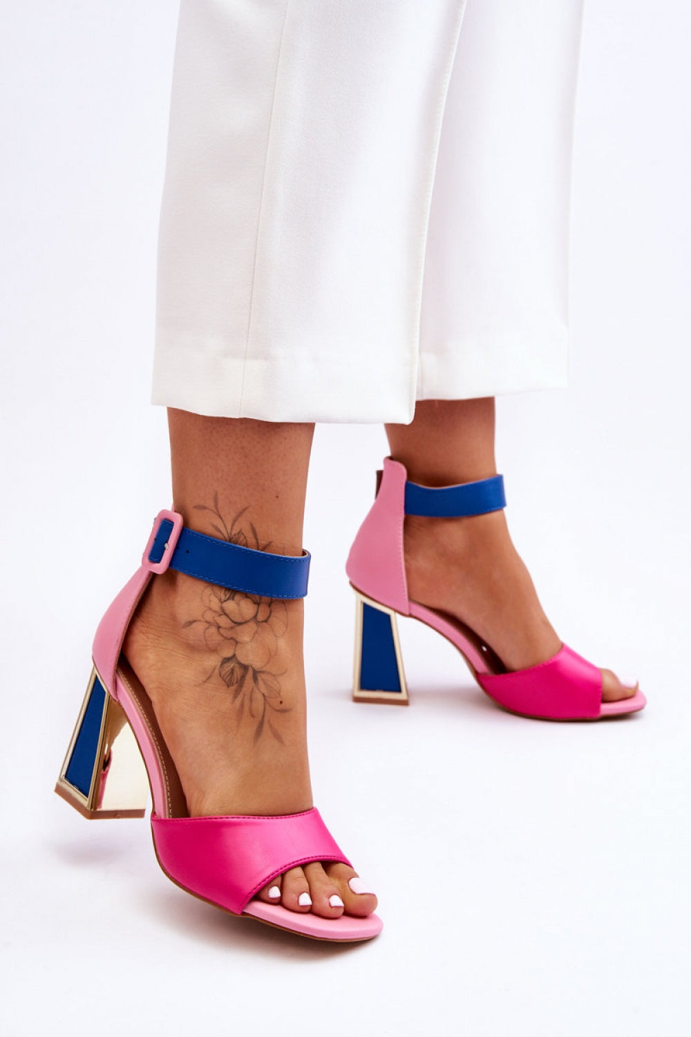 Sandalias tacón modelo 181024 Step in style