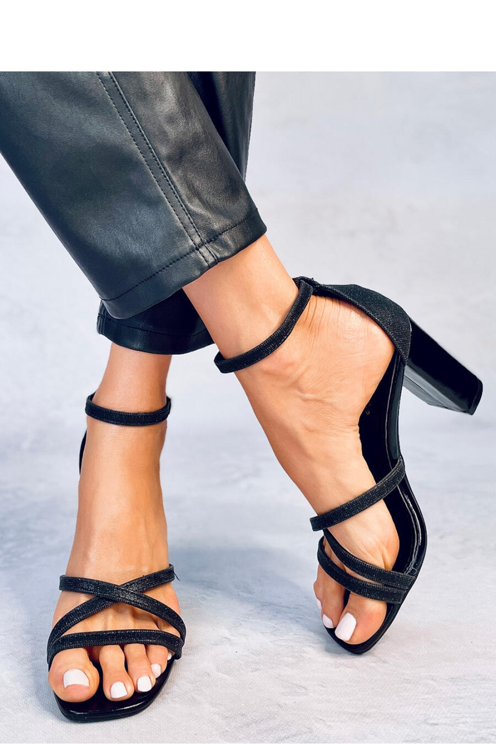Sandalias tacón modelo 181930 Inello