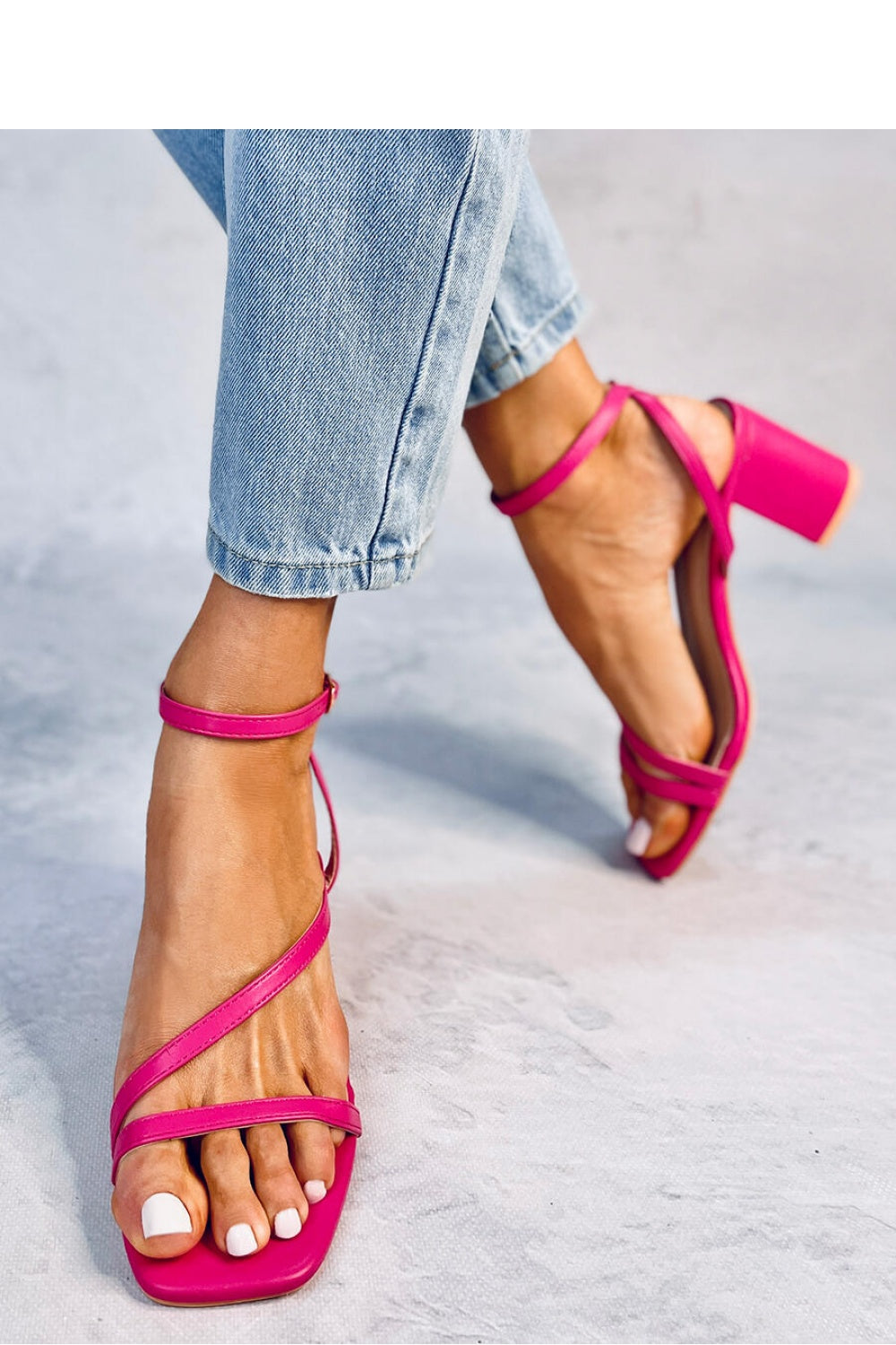 Sandalias tacón modelo 181943 Inello