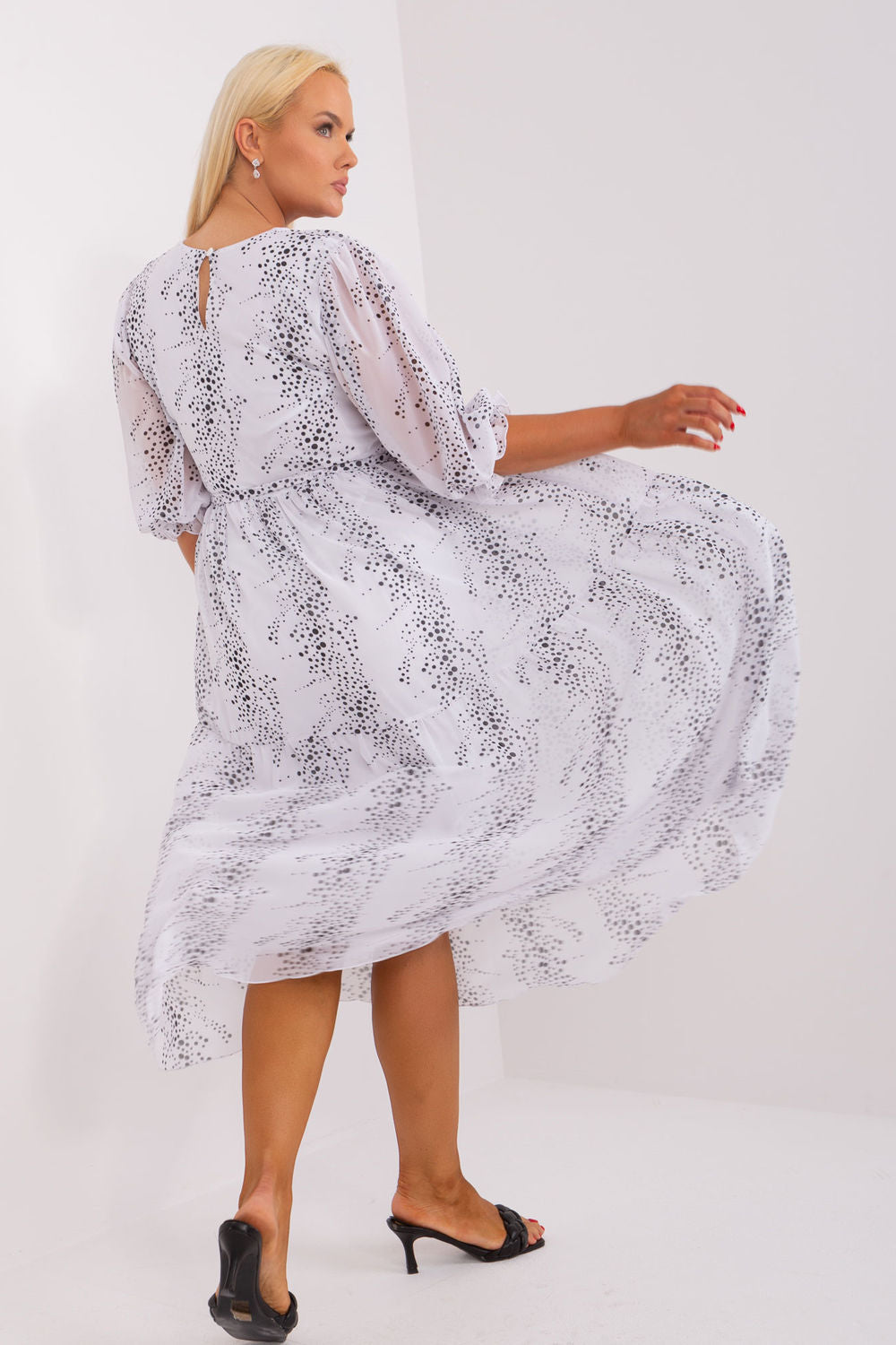 Vestido de talla grande modelo 182291 Lakerta