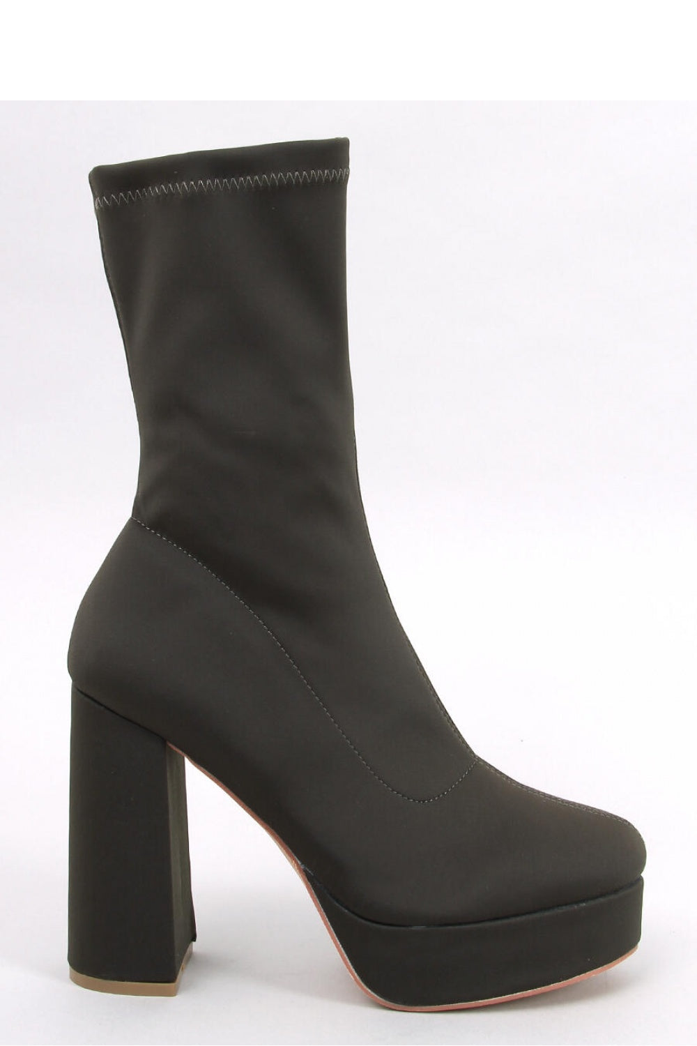 Botas tacón modelo 184335 Inello