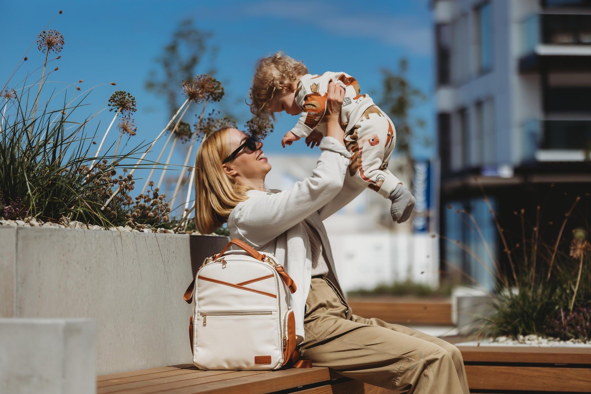 Mochila Pequeña para Pañales – Cappuccino - ZYOUNAT Boutique