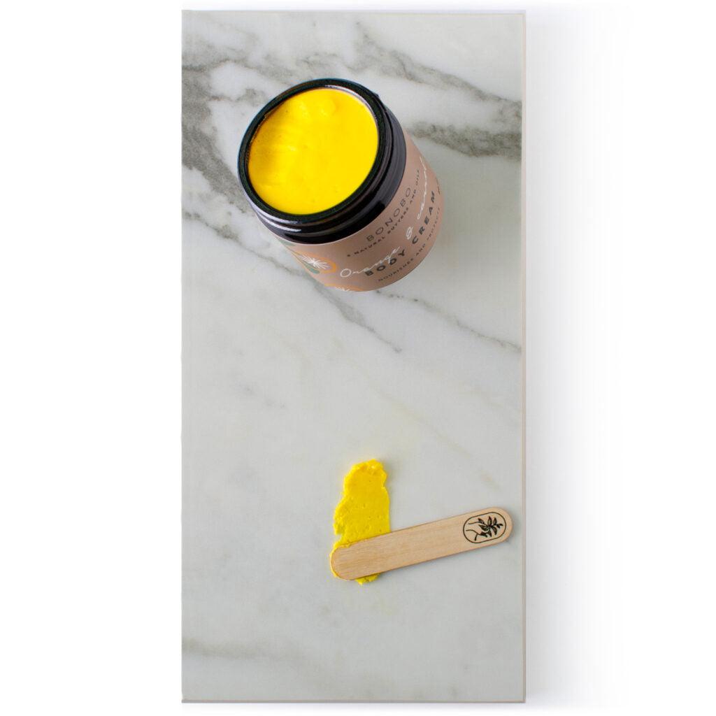 Crema Corporal de Naranja y Zanahoria / Nutre y Protege - ZYOUNAT Boutique