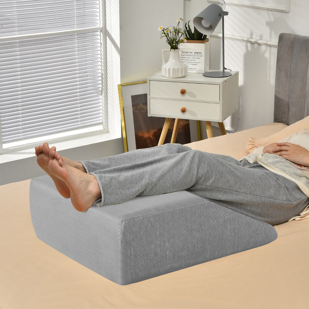 Cojín de Cuña para Elevar Pierna de Espuma Memoria Revestimiento Transpirable Desmontable para Dormir Leer Embarazo 60 x 54,5 x 20 cm Gris