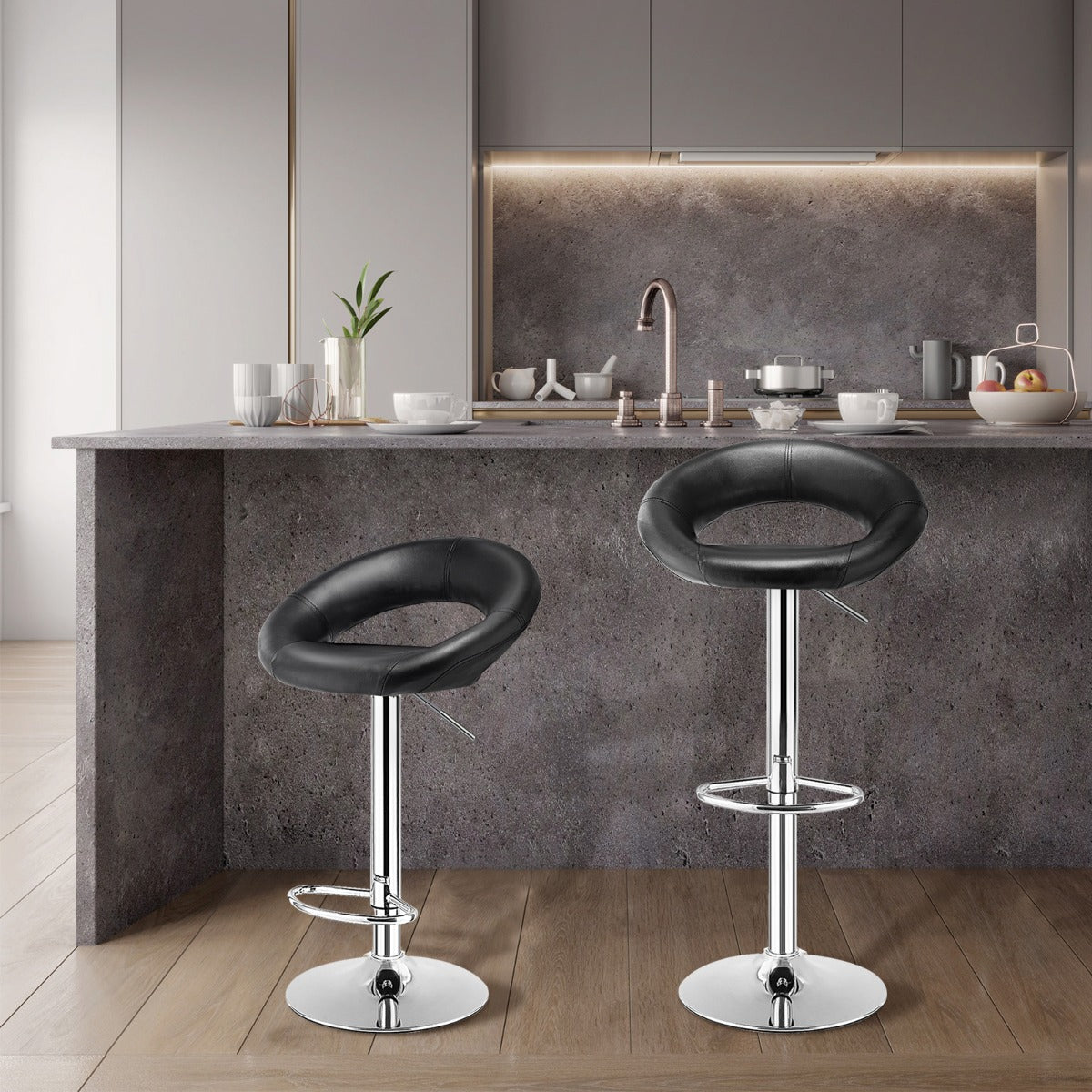 Juego de 2 Taburetes de Bar Modernos con Base Antideslizante y Reposapiés de Metal para Restaurante y Cafetería 53 x 49 x 77-98 cm Negro