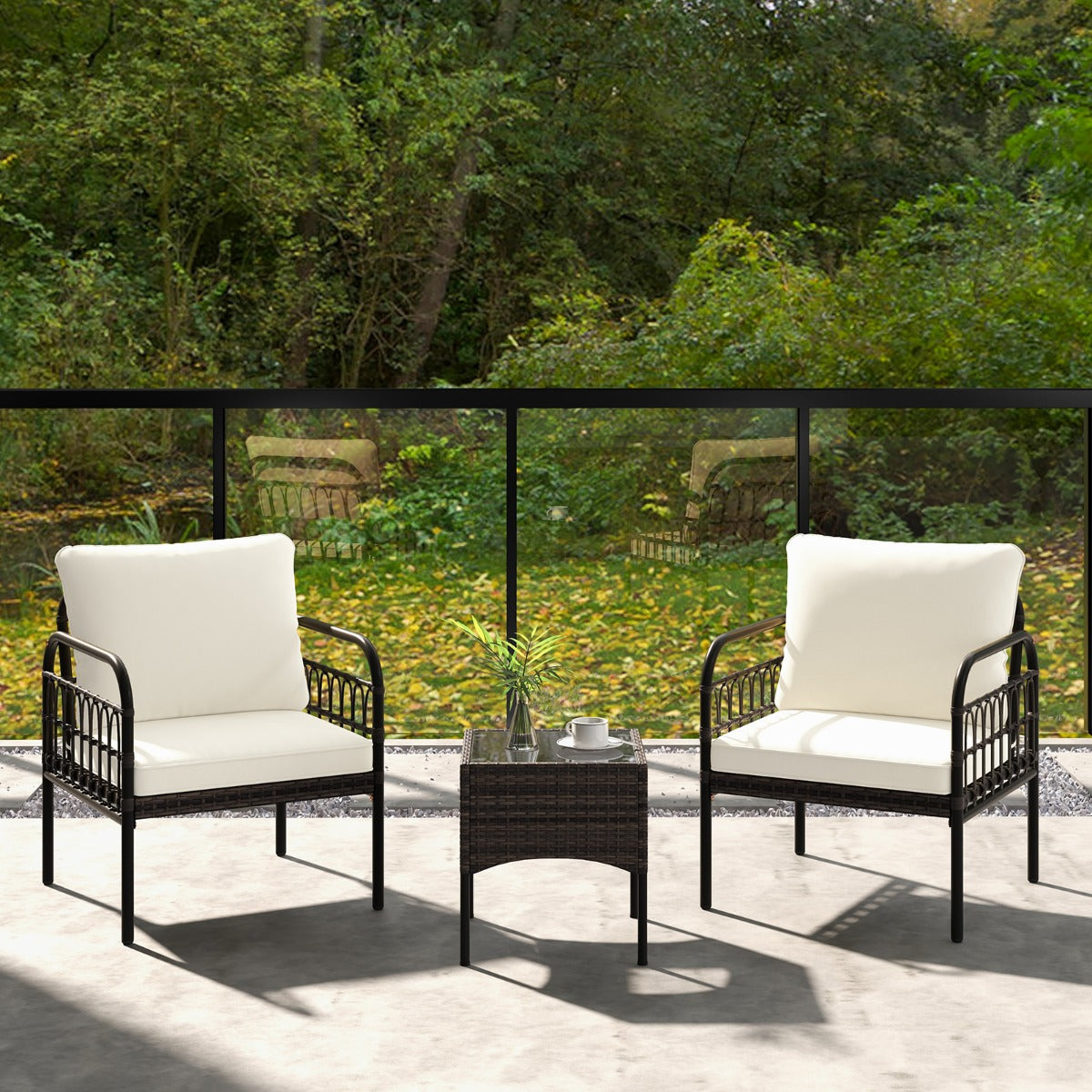 Juego de Muebles de 3 Piezas de Mimbre de Ratán con Sillas Acolchadas Mesa de Centro de Vidrio Templado para Porche Balcón Patio Blanco