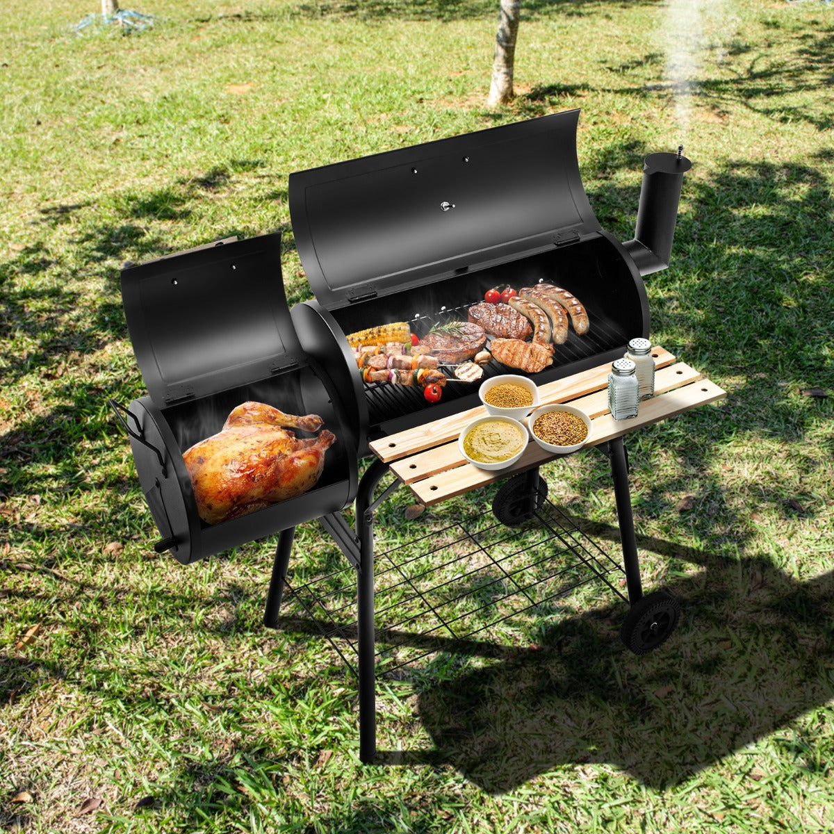 Parrilla de Carbón BBQ con Ahumador Lateral Estante Asas de Madera Dos Ruedas 115 x 65 x 108 cm Negro