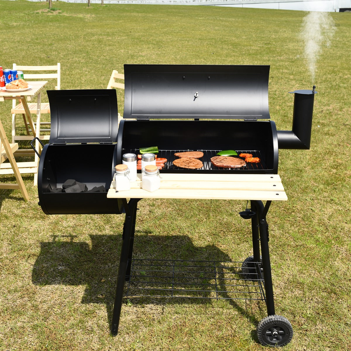 Parrilla de Carbón BBQ con Ahumador Lateral Estante Asas de Madera Dos Ruedas 115 x 65 x 108 cm Negro