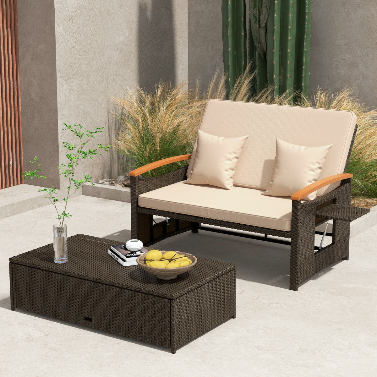 Sofá Cama de Exterior de Ratán con Reposapiés de Almacenamiento Respaldo Ajustable de 4 Niveles y Bandejas Laterales Retráctiles Beige