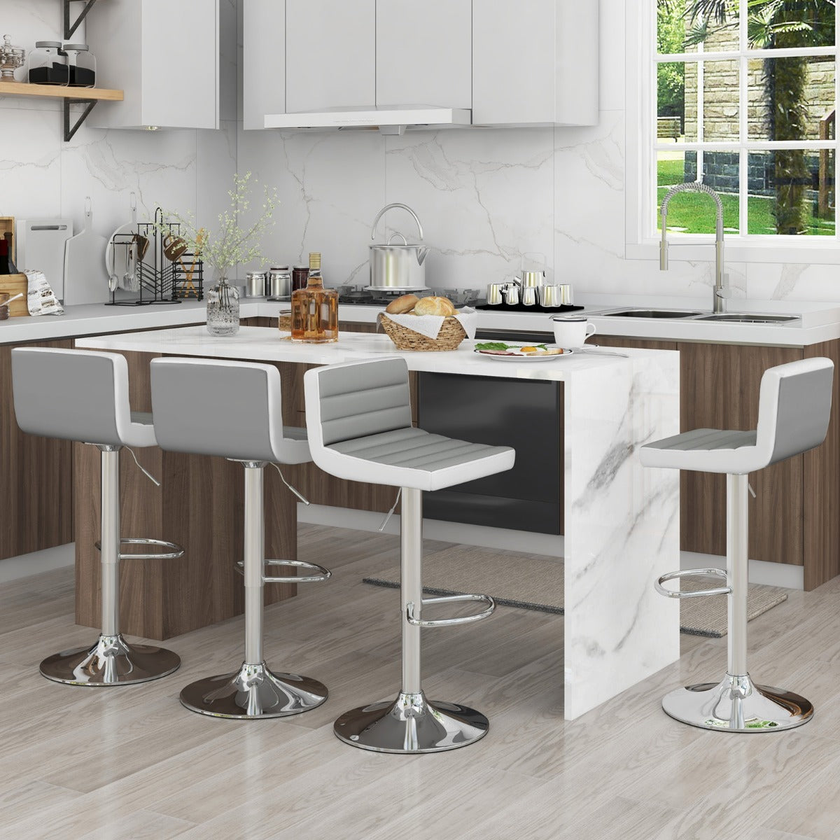 Conjunto de 2 Taburetes de Bar Giratorias Ajustables con Base Metálica y Reposapiés de Cuero PU para Isla de Cocina Pub y Café Gris